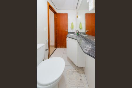 Apartamento para alugar com 150m², 3 quartos e 2 vagasBanheiro social 1