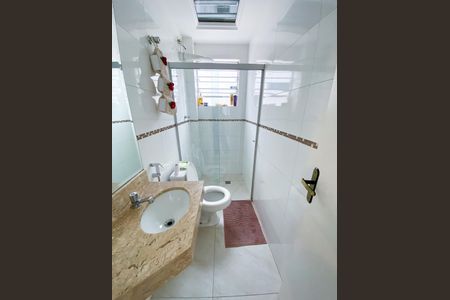 Apartamento à venda com 72m², 3 quartos e 1 vaga Apartamento à venda com 72m², 3 quartos e 1 vagaBanheiro Social