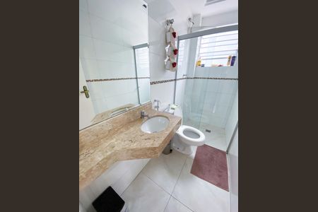 Apartamento à venda com 72m², 3 quartos e 1 vaga Apartamento à venda com 72m², 3 quartos e 1 vagaBanheiro Social