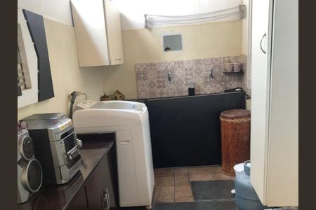 Casa de condomínio à venda com 117m², 3 quartos e 1 vaga