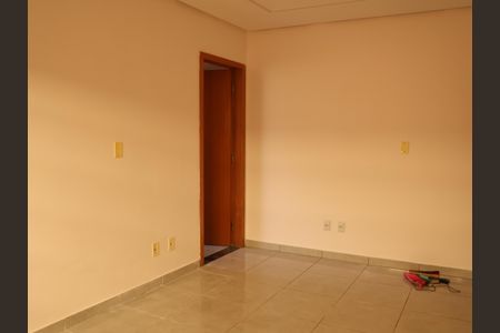 Sala de casa para alugar com 3 quartos, 290m² em Jardim Bela Vista, Goiânia