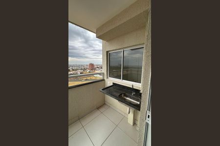 Varanda de apartamento para alugar com 2 quartos, 56m² em Jardim Botânico, Uberlândia