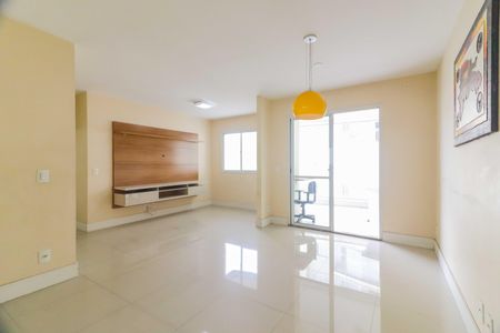 Sala de apartamento para alugar com 3 quartos, 95m² em Jardim Cláudia, São Paulo