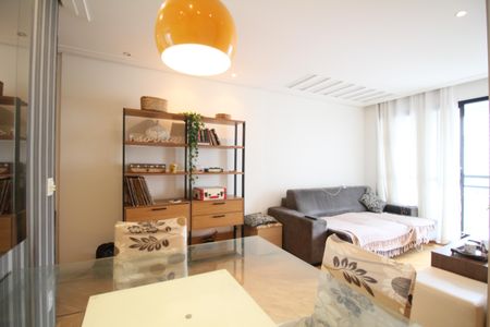 Sala de apartamento à venda com 2 quartos, 65m² em Santo Amaro, São Paulo