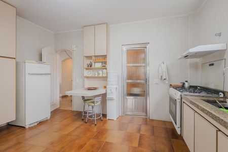 Apartamento à venda com 258m², 4 quartos e 2 vagasCozinha