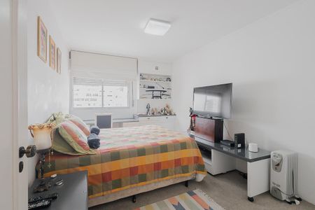 Apartamento à venda com 258m², 4 quartos e 2 vagasQuarto 1