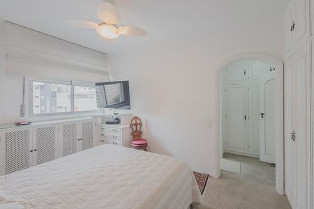 Apartamento à venda com 258m², 4 quartos e 2 vagasSuíte 1