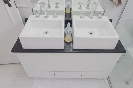 Apartamento à venda com 258m², 4 quartos e 2 vagasBanheiro da Suíte 1