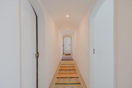 Apartamento à venda com 258m², 4 quartos e 2 vagasCorredor