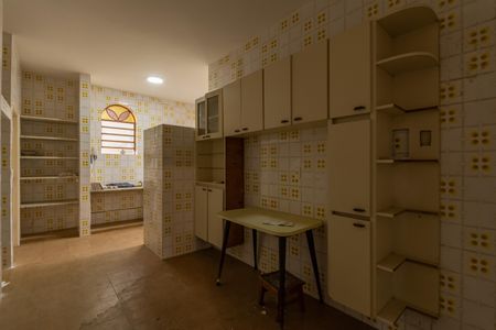 Casa à venda com 280m², 4 quartos e 4 vagasCozinha