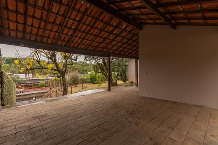 Casa à venda com 280m², 4 quartos e 4 vagasGaragem