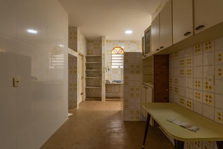 Casa à venda com 280m², 4 quartos e 4 vagasCozinha