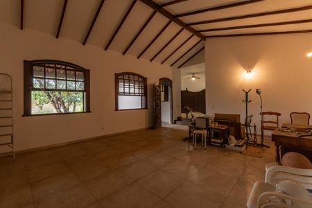 Casa à venda com 280m², 4 quartos e 4 vagasSala