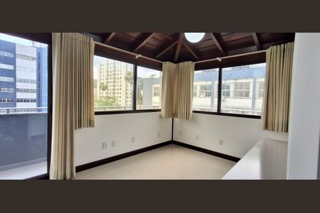 Sala de apartamento para alugar com 1 quarto, 72m² em Centro, Florianópolis