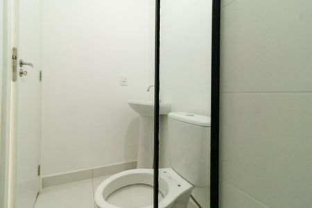 Apartamento para alugar com 33m², 2 quartos e sem vaga Apartamento para alugar com 33m², 2 quartos e sem vagaBanheiro
