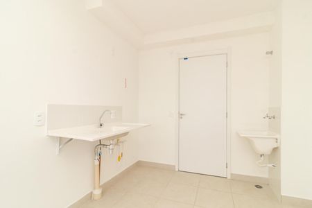 Apartamento para alugar com 33m², 2 quartos e sem vaga Apartamento para alugar com 33m², 2 quartos e sem vagaCozinha e Área de Serviço