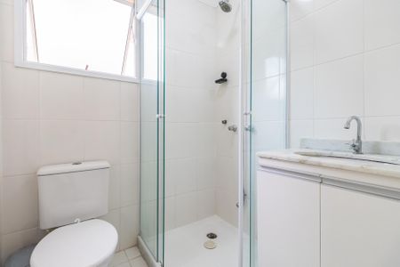 Apartamento para alugar com 68m², 2 quartos e 1 vaga Apartamento para alugar com 68m², 2 quartos e 1 vagaBanheiro da Suíte