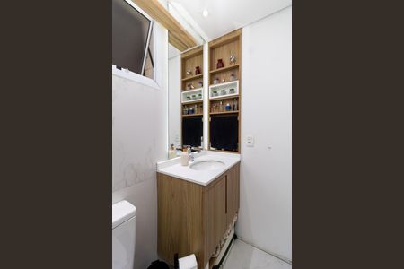 Apartamento à venda com 79m², 2 quartos e 2 vagasBanheiro da Suíte