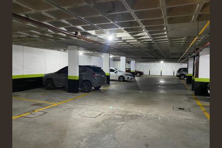 Apartamento à venda com 79m², 2 quartos e 2 vagasÁrea comum - Estacionamento