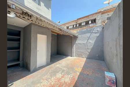Casa para alugar com 140m², 3 quartos e sem vagaQuintal
