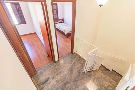 Corredor de casa para alugar com 3 quartos, 178m² em Jardim Jabaquara, São Paulo