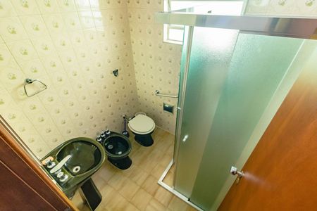 Casa à venda com 178m², 3 quartos e 2 vagasBanheiro 2