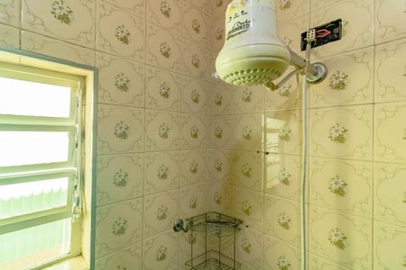 Casa à venda com 178m², 3 quartos e 2 vagasBanheiro 2