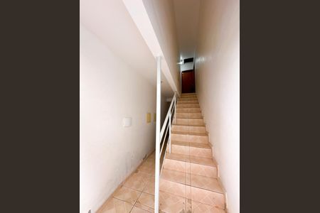 Apartamento para alugar com 65m², 2 quartos e 1 vagaEscada