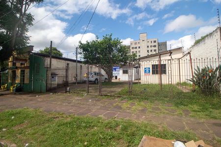 Casa para alugar com 140m², 3 quartos e 1 vaga Casa para alugar com 140m², 3 quartos e 1 vagaFachada