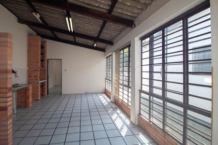 Casa para alugar com 140m², 3 quartos e 1 vaga Casa para alugar com 140m², 3 quartos e 1 vagaÁrea comum - Churrasqueira