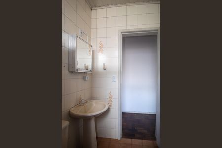 Casa para alugar com 140m², 3 quartos e 1 vaga Casa para alugar com 140m², 3 quartos e 1 vagaBanheiro Social