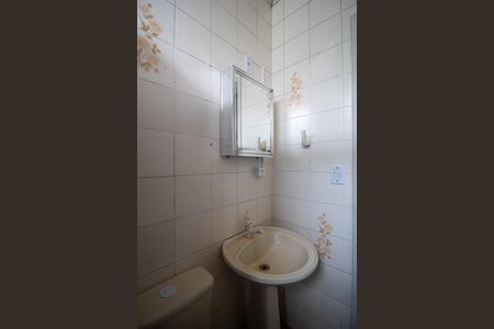 Casa para alugar com 140m², 3 quartos e 1 vaga Casa para alugar com 140m², 3 quartos e 1 vagaBanheiro Social
