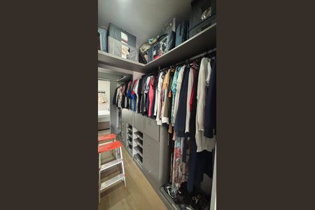 Casa à venda com 104m², 2 quartos e 2 vagasCloset da Suíte