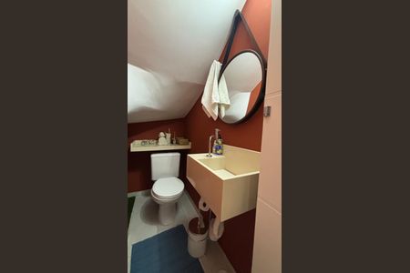 Casa à venda com 104m², 2 quartos e 2 vagasLavabo