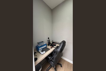 Casa à venda com 104m², 2 quartos e 2 vagasEscritório