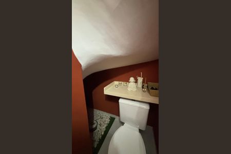 Casa à venda com 104m², 2 quartos e 2 vagasLavabo