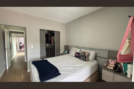 Casa à venda com 104m², 2 quartos e 2 vagasSuite 