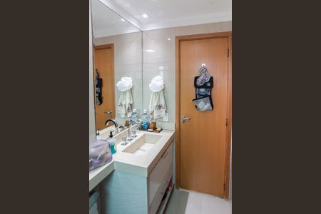 Apartamento à venda com 97m², 3 quartos e 2 vagasBanheiro da Suíte