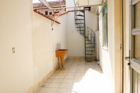 Casa de condomínio à venda com 80m², 2 quartos e 1 vagaArea de Serviço - 1º Pavimento