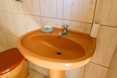 Casa de condomínio à venda com 80m², 2 quartos e 1 vagaBanheiro de Serviço  - 1º Pavimento