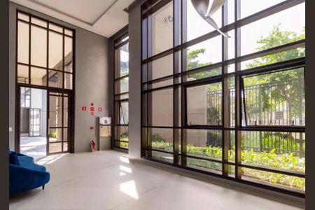Apartamento à venda com 82m², 2 quartos e 1 vaga Apartamento à venda com 82m², 2 quartos e 1 vagaHall social
