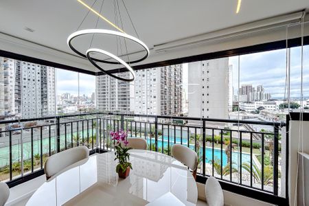 Apartamento à venda com 82m², 2 quartos e 1 vagaVaranda