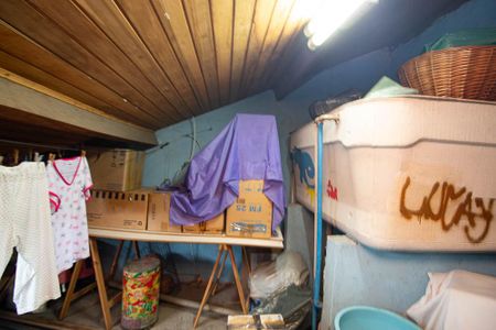 Casa à venda com 240m², 2 quartos e 2 vagasSotã