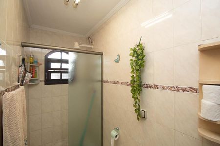 Casa à venda com 240m², 2 quartos e 2 vagasBanheiro da Suíte 1