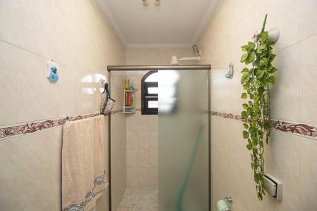 Casa à venda com 240m², 2 quartos e 2 vagasBanheiro da Suíte 1