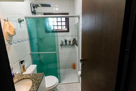 Casa para alugar com 155m², 4 quartos e 4 vagas Casa para alugar com 155m², 4 quartos e 4 vagasBanheiro Corredor