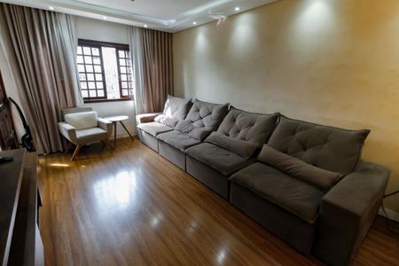 Casa para alugar com 155m², 4 quartos e 4 vagas Casa para alugar com 155m², 4 quartos e 4 vagasSala