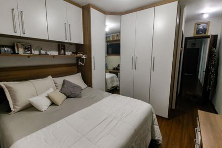 Casa para alugar com 155m², 4 quartos e 4 vagas Casa para alugar com 155m², 4 quartos e 4 vagasSuíte 1 - armários