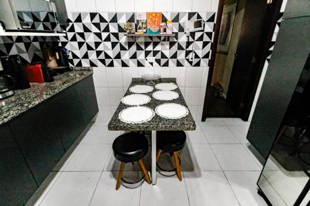 Casa para alugar com 155m², 4 quartos e 4 vagas Casa para alugar com 155m², 4 quartos e 4 vagasDetalhe da cozinha