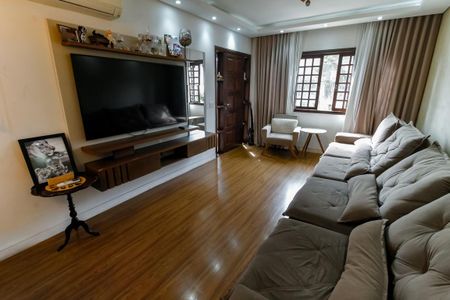 Sala de casa para alugar com 4 quartos, 155m² em Jardim das Palmas, São Paulo
